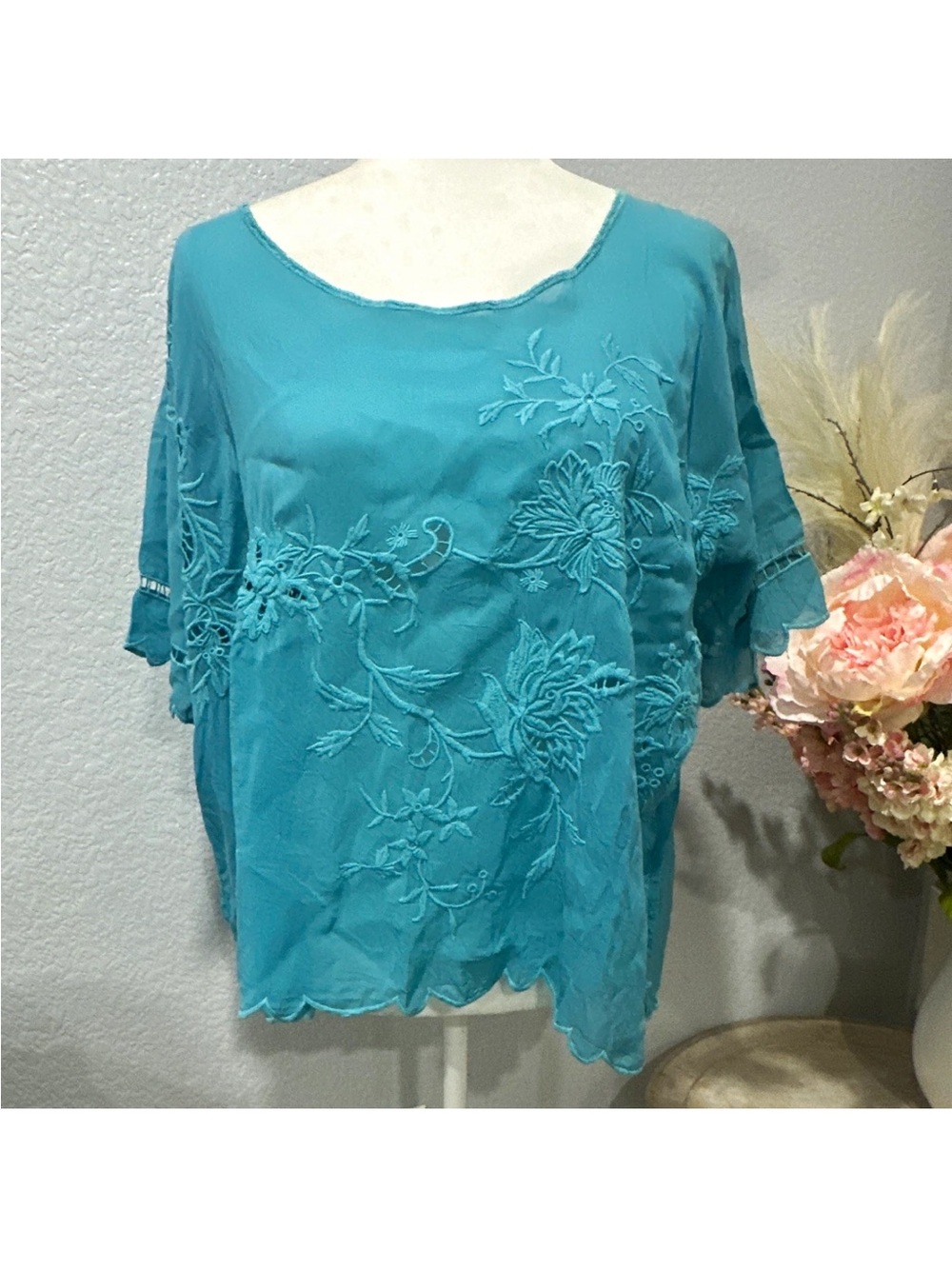 Johnny Was Teal Floral Embroidered Short Sleeve Tunic